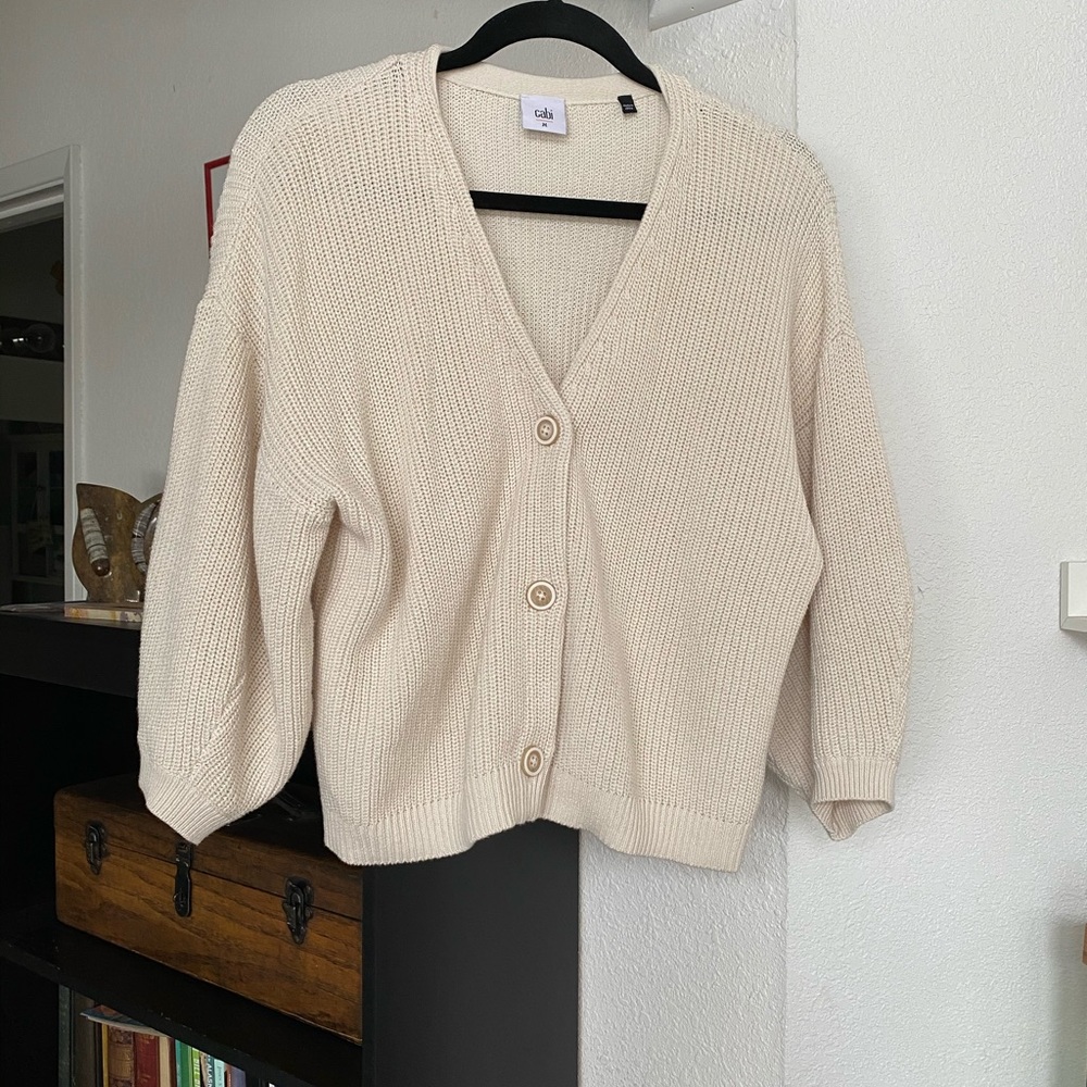 CABI Cream V neck cardigan Size M